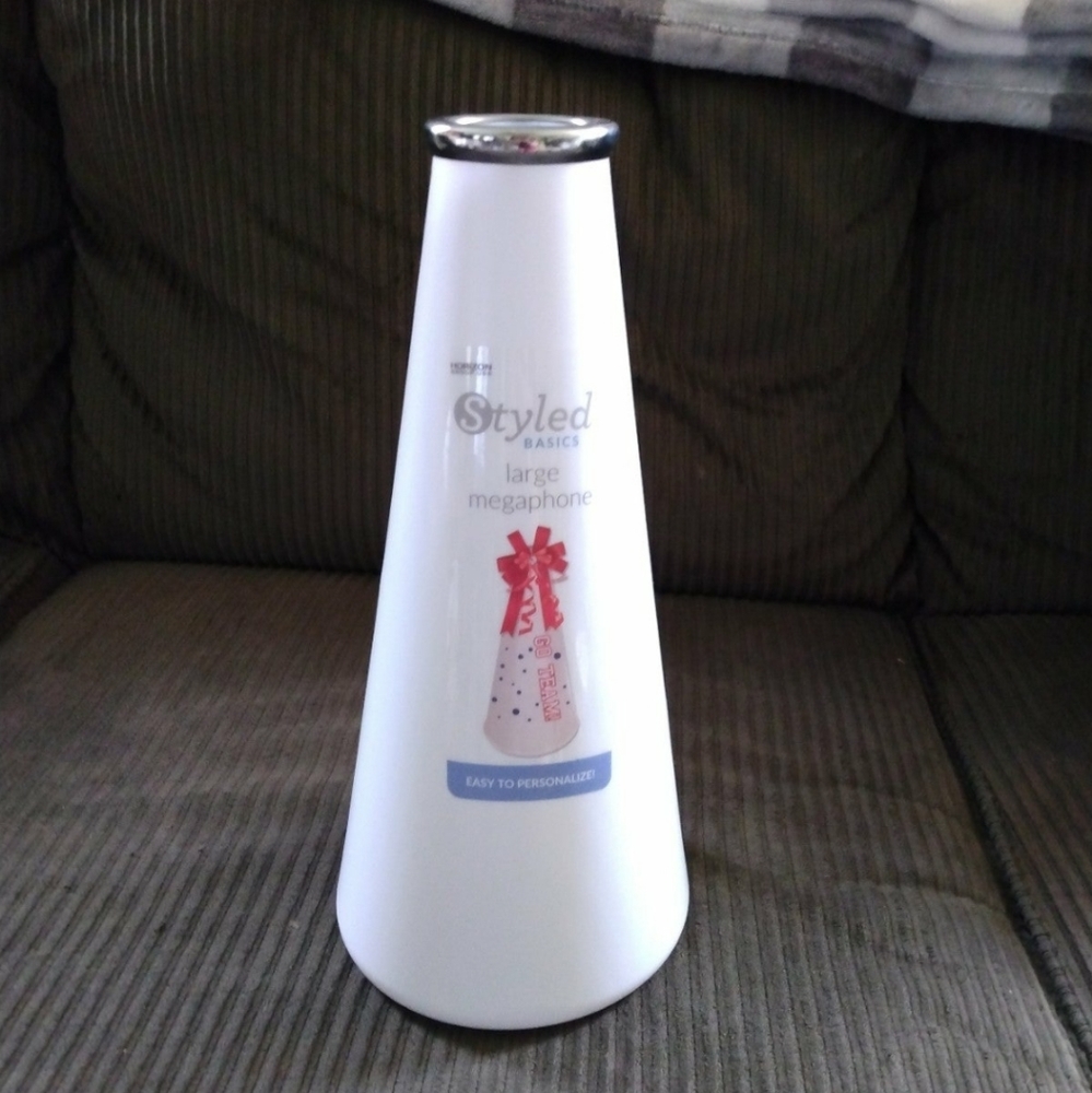 13" Cheer Megaphone